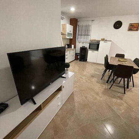 Holiday Home “Marko” With Heated Pool! Nin Exterior foto