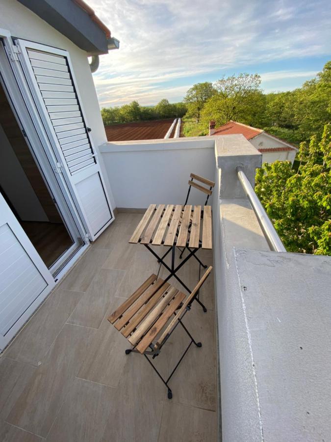Holiday Home “Marko” With Heated Pool! Nin Exterior foto