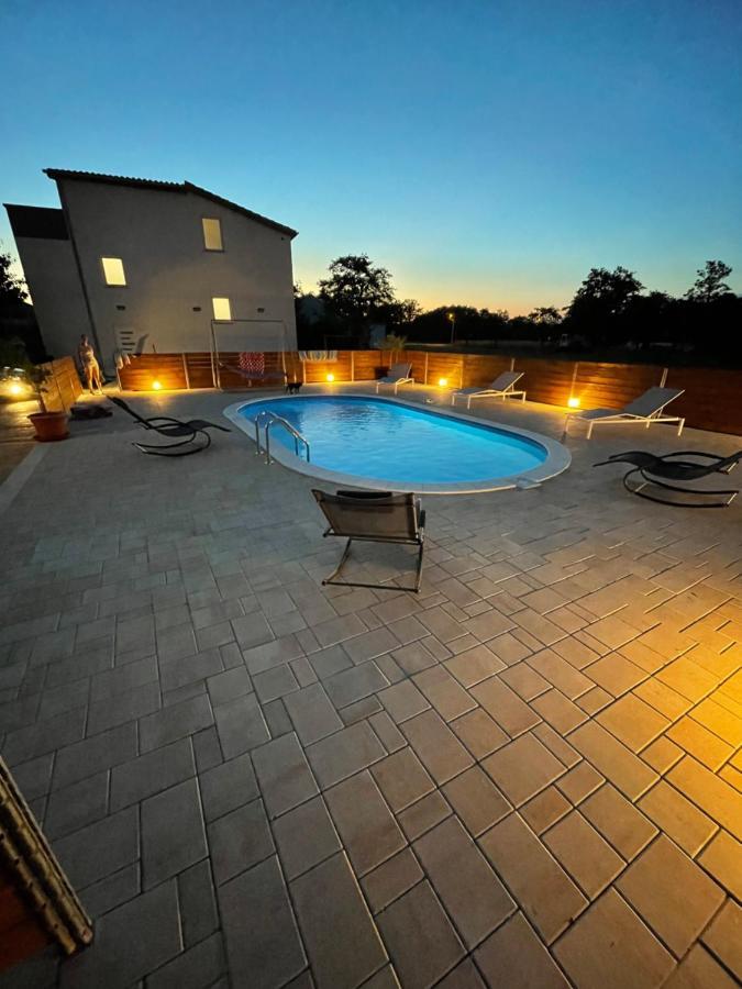 Holiday Home “Marko” With Heated Pool! Nin Exterior foto