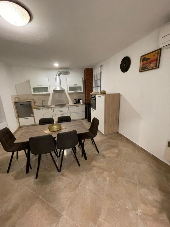 Holiday Home “Marko” With Heated Pool! Nin Exterior foto