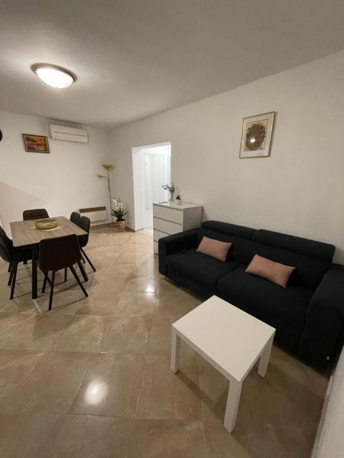 Holiday Home “Marko” With Heated Pool! Nin Exterior foto